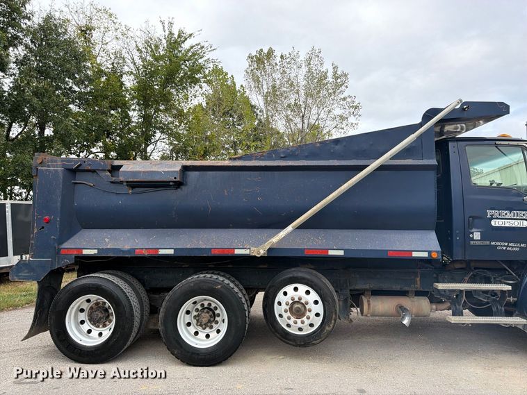 image for item FK3483 2007 Sterling L8500 dump truck