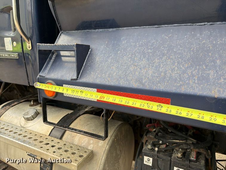 image for item FK3483 2007 Sterling L8500 dump truck