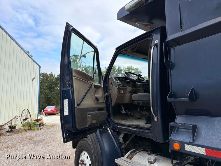 image for item FK3483 2007 Sterling L8500 dump truck