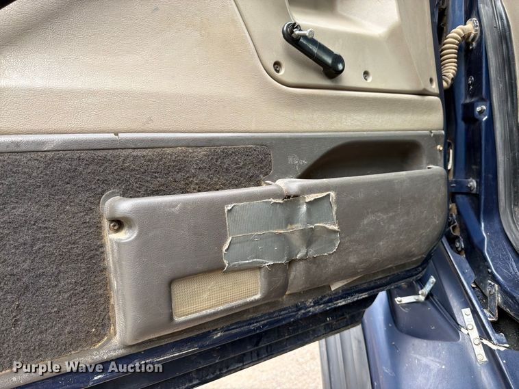 image for item FK3483 2007 Sterling L8500 dump truck