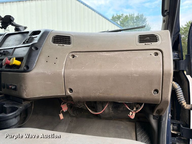 image for item FK3483 2007 Sterling L8500 dump truck