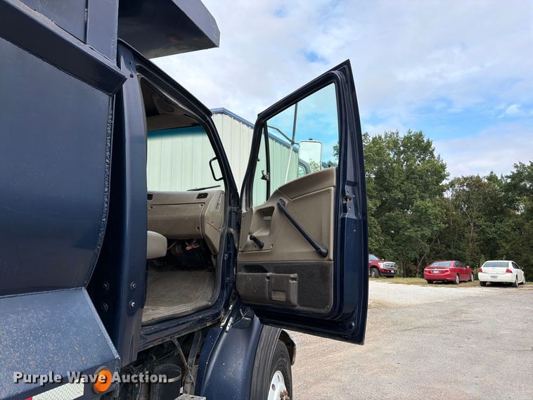 image for item FK3483 2007 Sterling L8500 dump truck