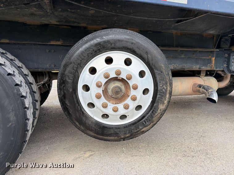 image for item FK3483 2007 Sterling L8500 dump truck