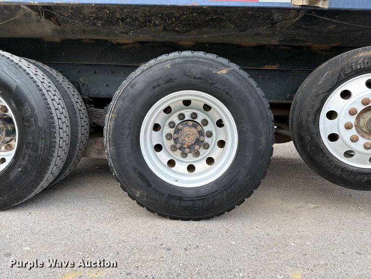 image for item FK3483 2007 Sterling L8500 dump truck
