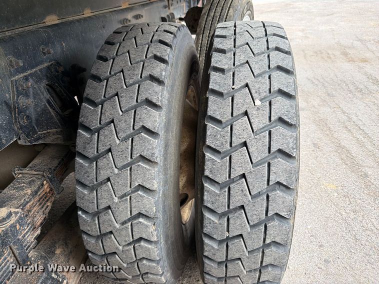 image for item FK3483 2007 Sterling L8500 dump truck
