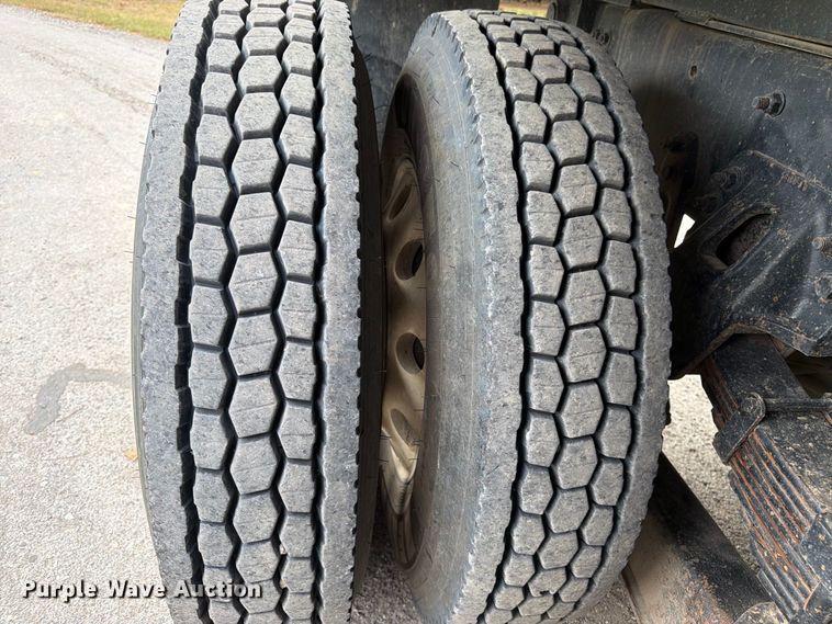 image for item FK3483 2007 Sterling L8500 dump truck