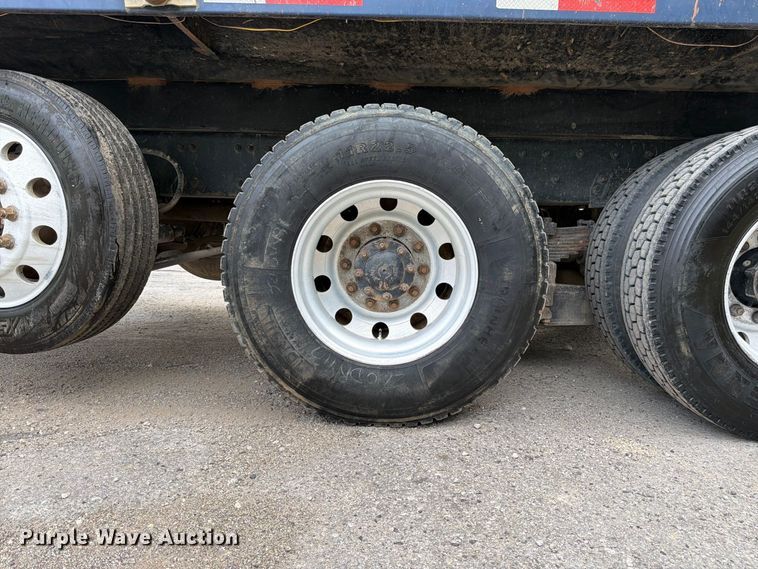 image for item FK3483 2007 Sterling L8500 dump truck