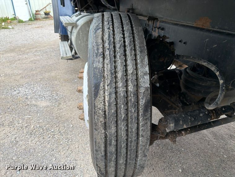 image for item FK3483 2007 Sterling L8500 dump truck