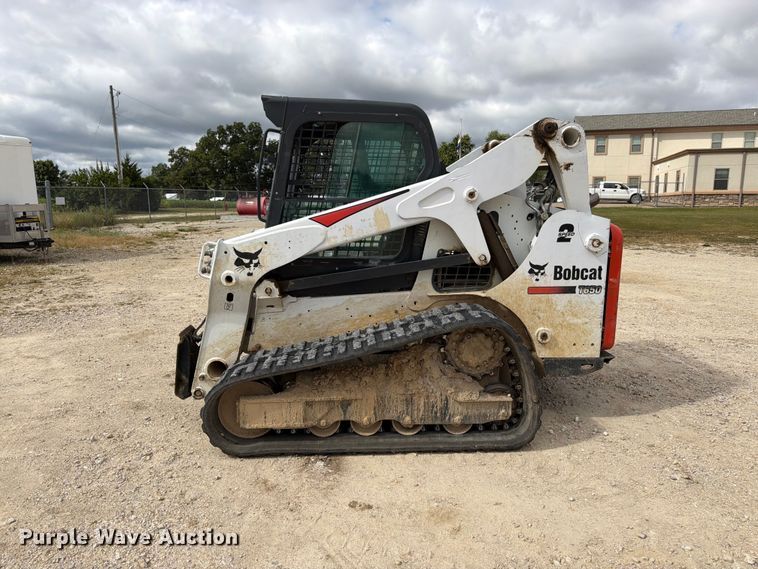 image for item FK3484 2018 Bobcat T650 tracked skid steer loader