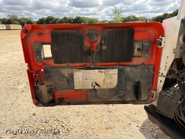 image for item FK3484 2018 Bobcat T650 tracked skid steer loader