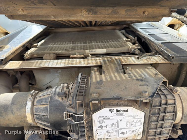 image for item FK3484 2018 Bobcat T650 tracked skid steer loader