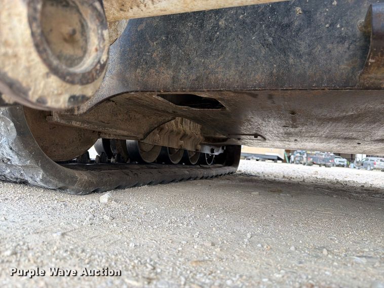 image for item FK3484 2018 Bobcat T650 tracked skid steer loader