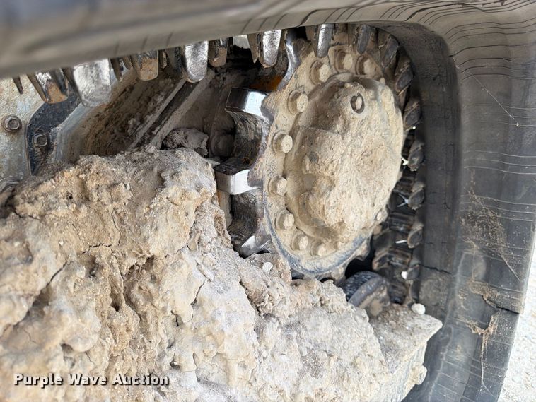 image for item FK3484 2018 Bobcat T650 tracked skid steer loader