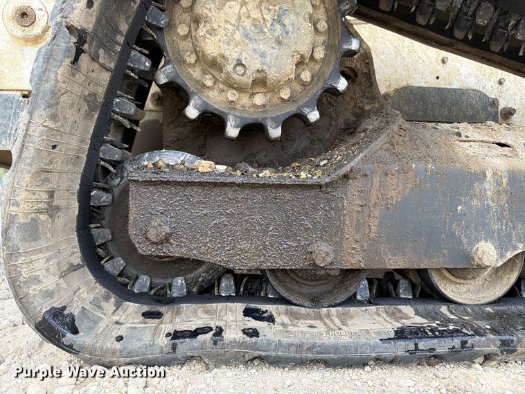 image for item FK3484 2018 Bobcat T650 tracked skid steer loader