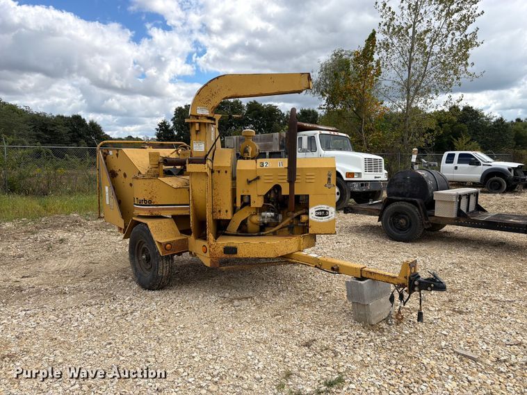 image for item FK3488 1992 Vermeer 1250BC wood chipper