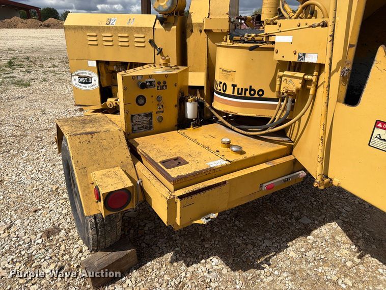 image for item FK3488 1992 Vermeer 1250BC wood chipper