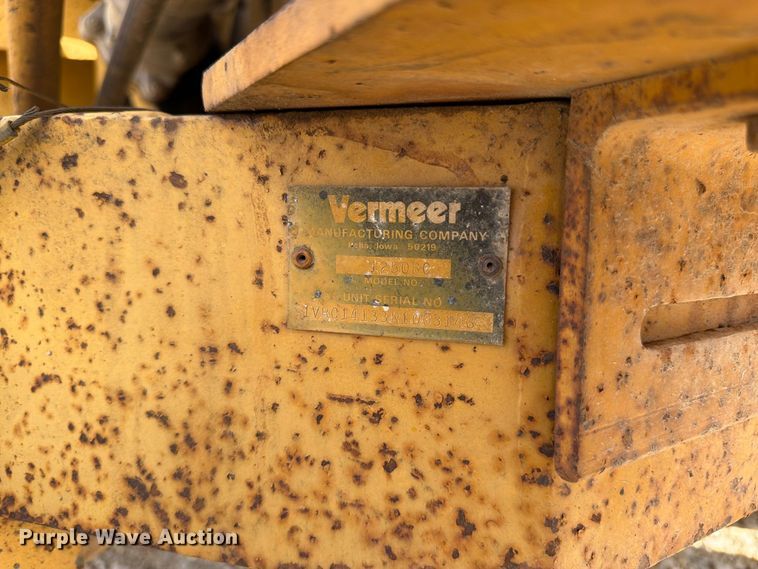 image for item FK3488 1992 Vermeer 1250BC wood chipper
