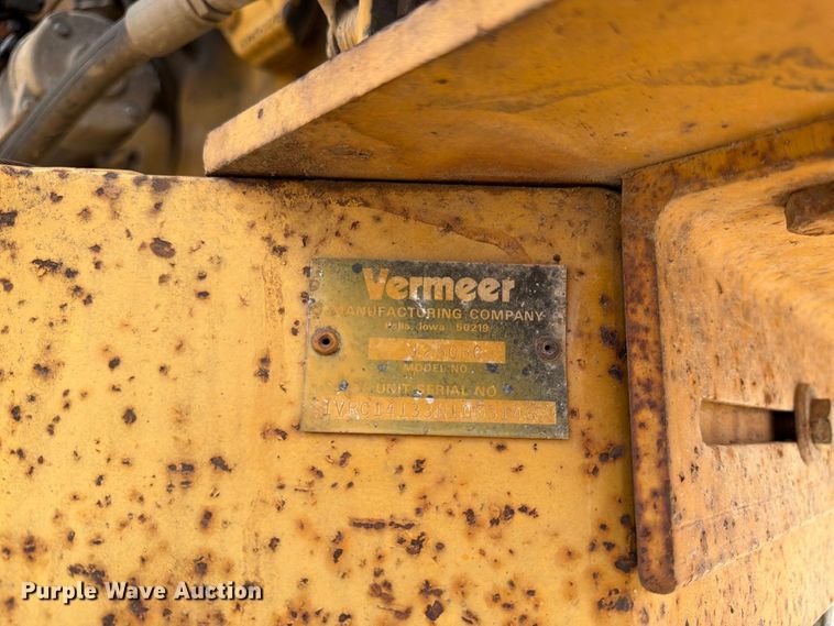 image for item FK3488 1992 Vermeer 1250BC wood chipper