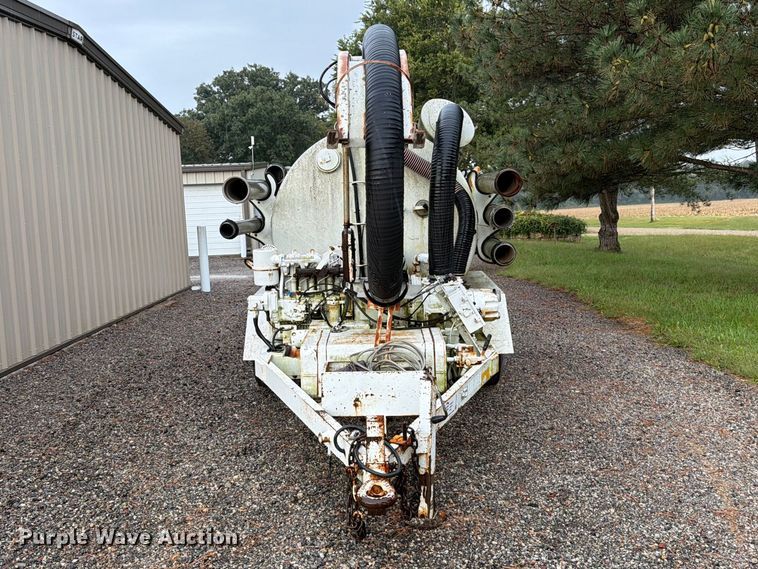 image for item FK3496 Camel vacuum excavator