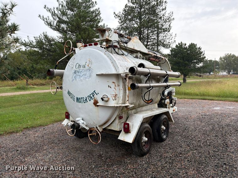 image for item FK3496 Camel vacuum excavator