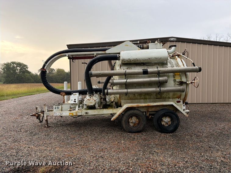 image for item FK3496 Camel vacuum excavator
