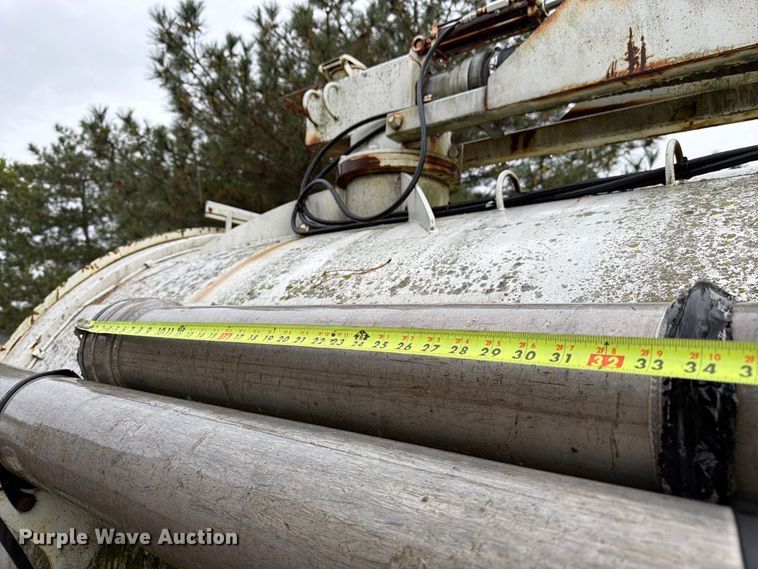 image for item FK3496 Camel vacuum excavator