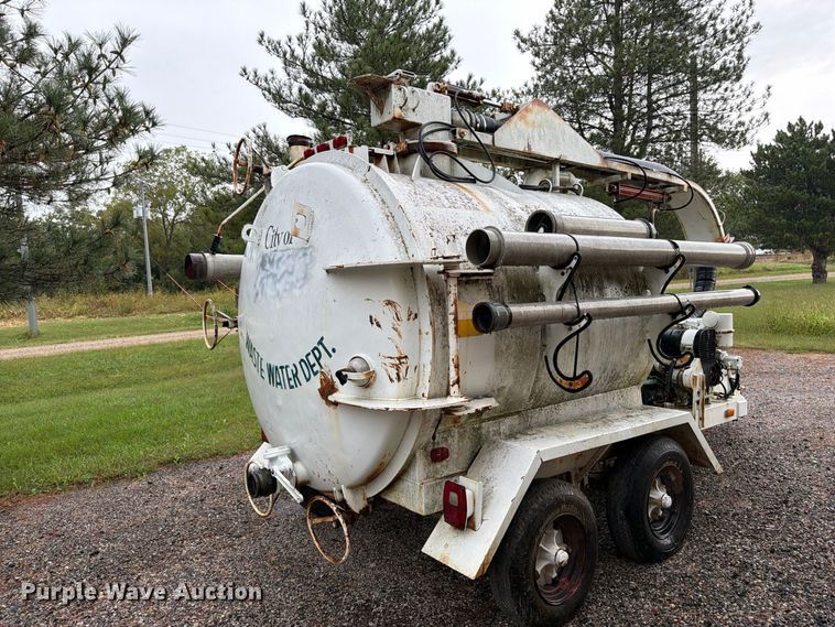 image for item FK3496 Camel vacuum excavator
