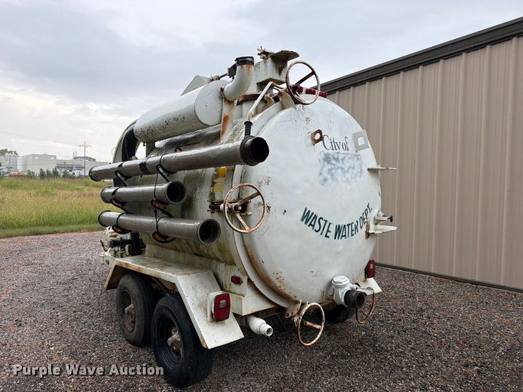 image for item FK3496 Camel vacuum excavator