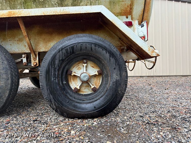 image for item FK3496 Camel vacuum excavator