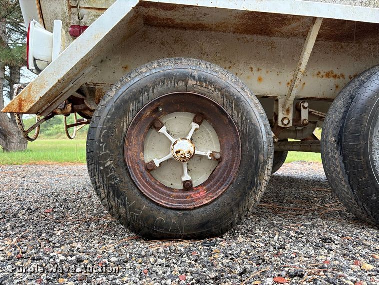 image for item FK3496 Camel vacuum excavator