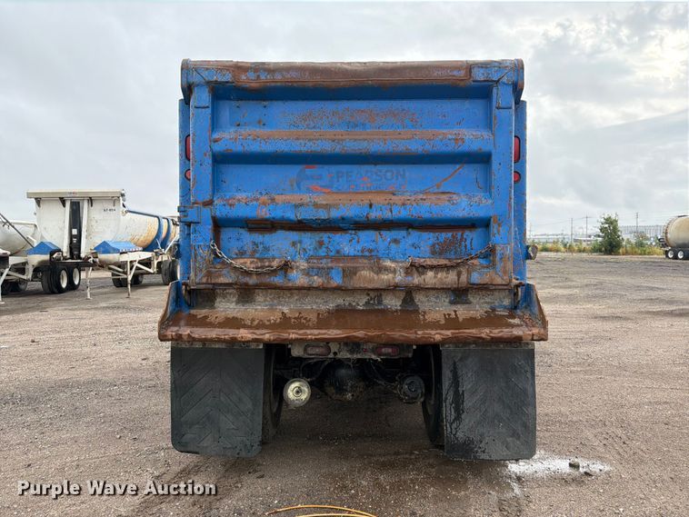 image for item FK3678 2005 Sterling L8500 dump truck