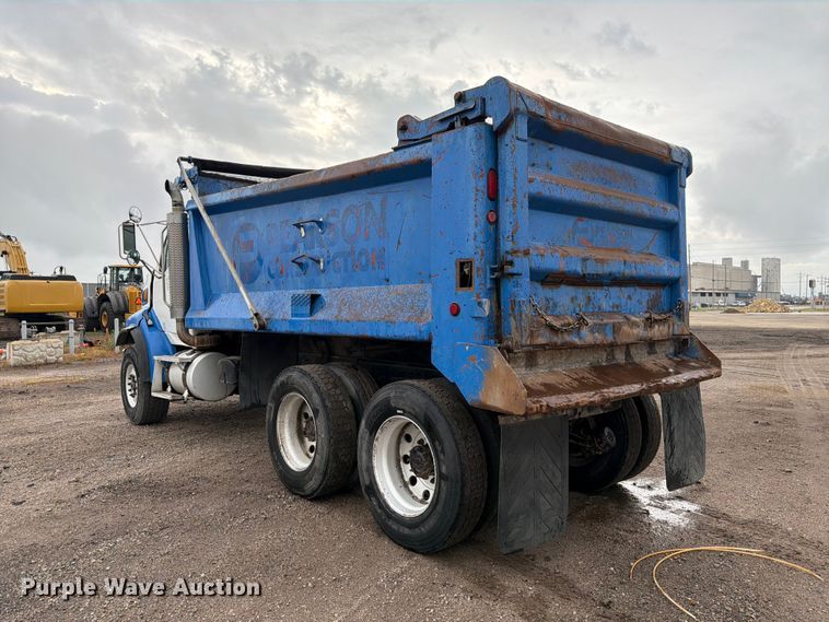 image for item FK3678 2005 Sterling L8500 dump truck