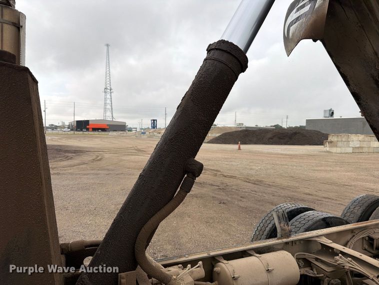 image for item FK3678 2005 Sterling L8500 dump truck