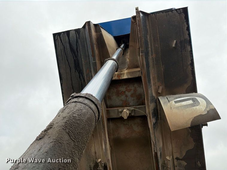 image for item FK3678 2005 Sterling L8500 dump truck