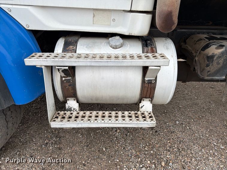 image for item FK3678 2005 Sterling L8500 dump truck