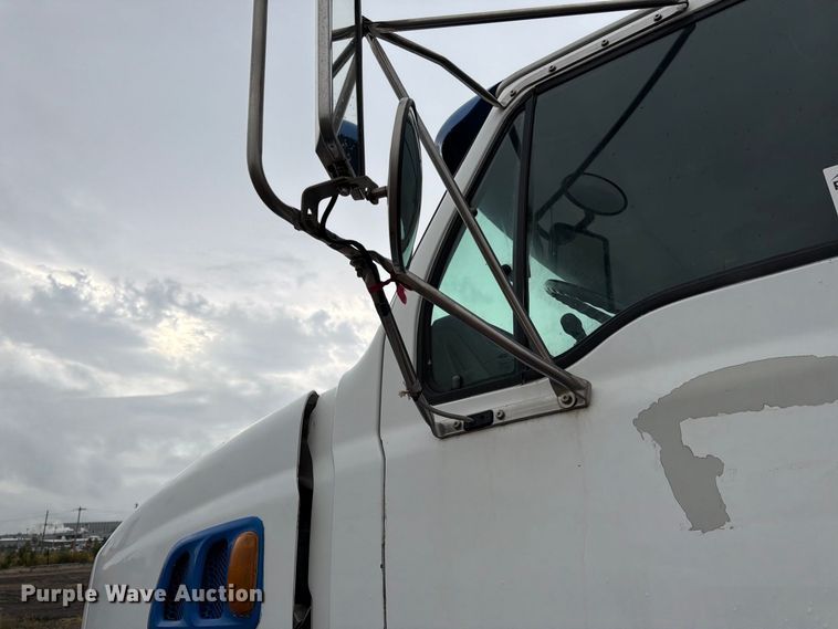 image for item FK3678 2005 Sterling L8500 dump truck