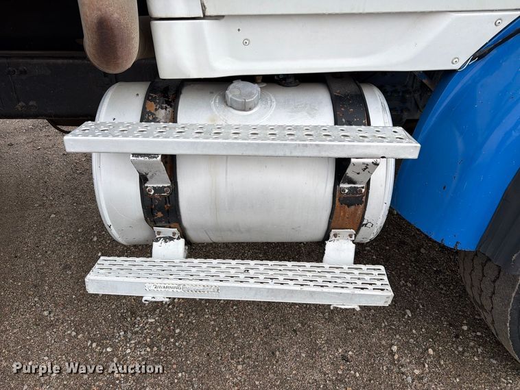 image for item FK3678 2005 Sterling L8500 dump truck