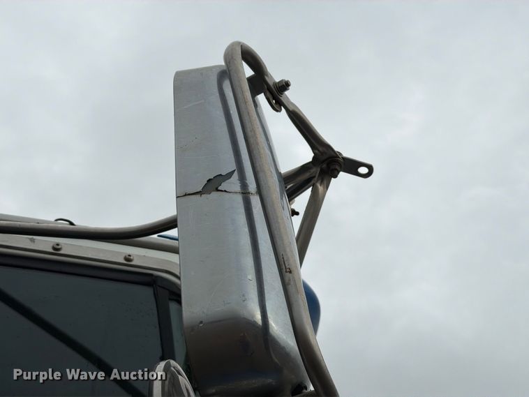 image for item FK3678 2005 Sterling L8500 dump truck