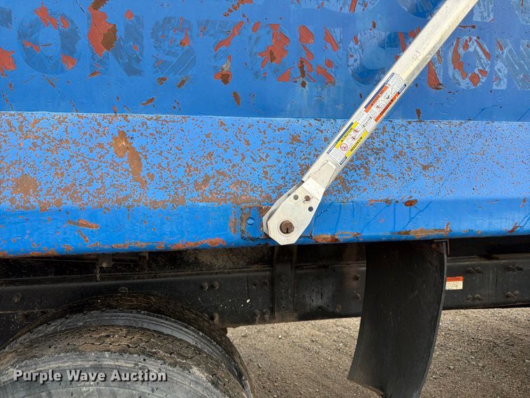 image for item FK3678 2005 Sterling L8500 dump truck