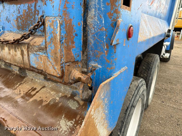 image for item FK3678 2005 Sterling L8500 dump truck