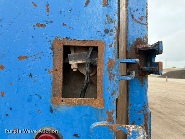 image for item FK3678 2005 Sterling L8500 dump truck