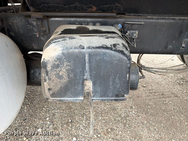 image for item FK3678 2005 Sterling L8500 dump truck