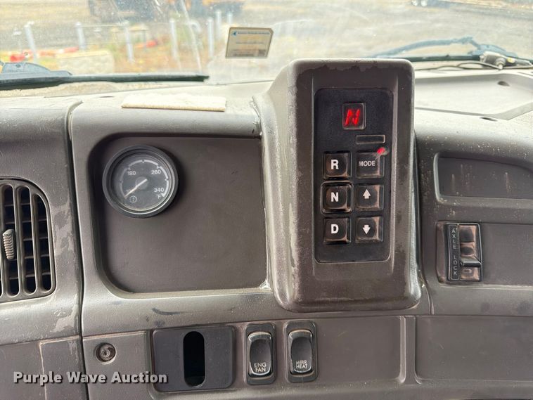 image for item FK3678 2005 Sterling L8500 dump truck