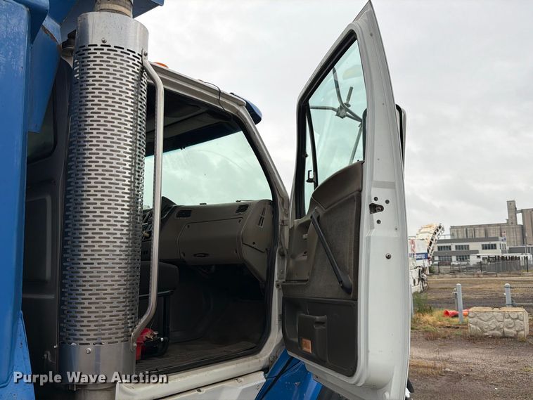 image for item FK3678 2005 Sterling L8500 dump truck