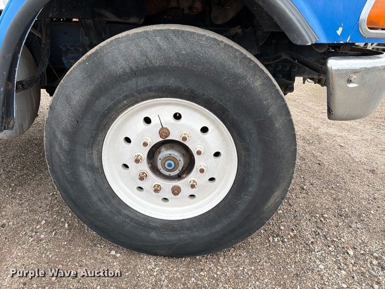 image for item FK3678 2005 Sterling L8500 dump truck