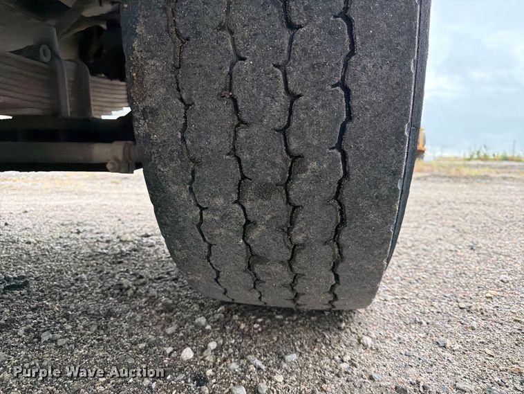 image for item FK3678 2005 Sterling L8500 dump truck
