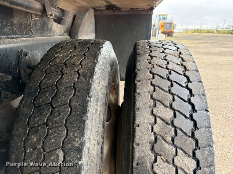image for item FK3678 2005 Sterling L8500 dump truck