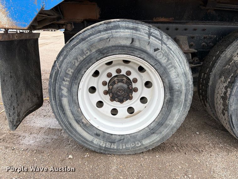 image for item FK3678 2005 Sterling L8500 dump truck