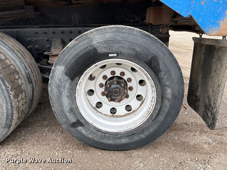image for item FK3678 2005 Sterling L8500 dump truck