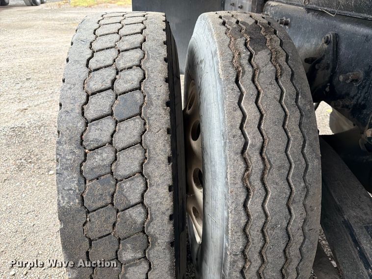 image for item FK3678 2005 Sterling L8500 dump truck